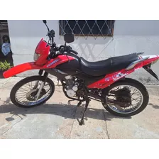 Yumbo Skua 125