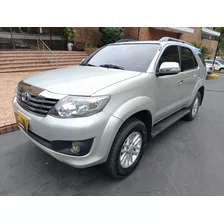 Toyota Fortuner 4.0 At