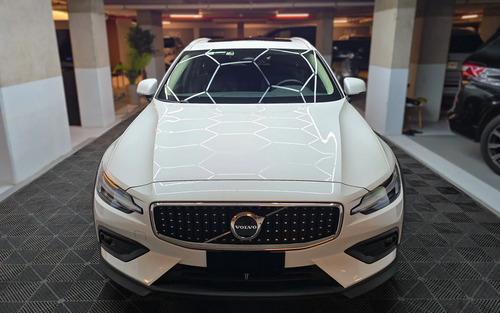 Volvo V60 — foto 2 de 12
