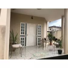 Linda Casa Três Quartos Um Suite Mais Banheiro Social 