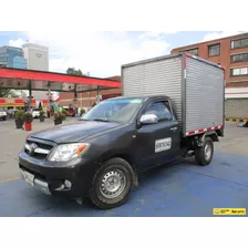 Furgon Toyota Hilux 2700cc Mt