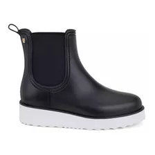 Bota Cano Curto Petite Jolie Plástico Pj3041 Cor Preta 