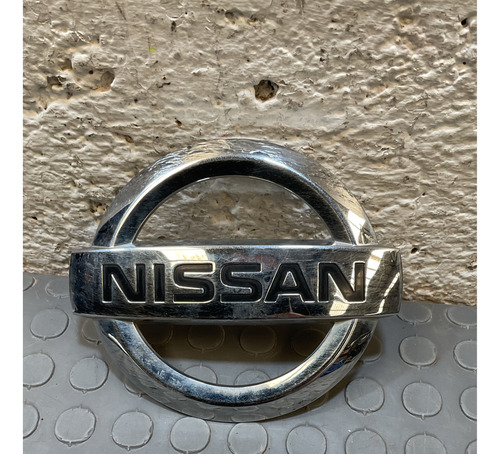 Emblema Nissan Np300 Frontier 2.5 Std 2016/2020  Foto 4