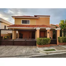 Hermosa Casa En Venta En Colina Del Oeste