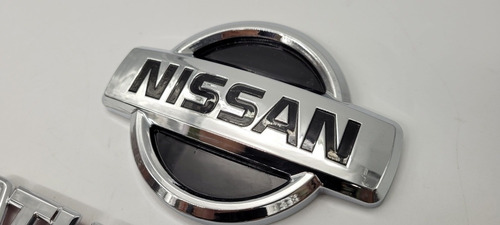Nissan Pathfinder Emblemas  Foto 5