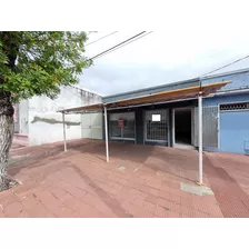 Impecable Local Comercial De 84 M2, Próximo A Plaza Artigas. Entre Ríos E Ituzaingó