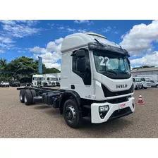 Iveco Tector 240e28 2021/2022 Branca Completo