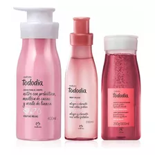 Set Frutos Rojos Natura Crema Corporal Body Splash Y Jabón