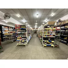 Excelente Propiedad Local De 550m2 Ubicado En El Centro Comercial De Virrey Del Pino! Con Renta