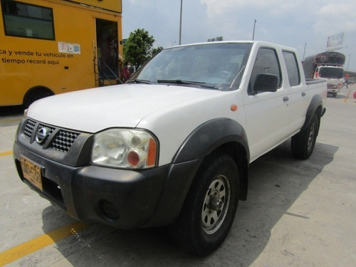 Defensa Delantera Nissan Frontier 4x4 2005 A 2015 Foto 4