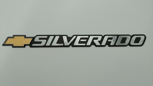 Foto de Chevrolet Silverado Emblema Puerta Trasera