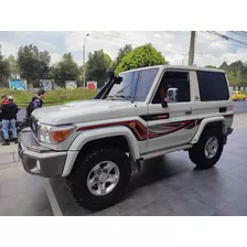 Toyota Land Cruiser 70