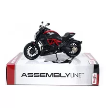 Moto Maisto Ducati Diavel Carbon Escala 1/12 Assemblyline 