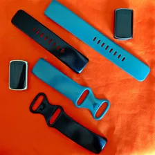 2 Smartband Fitbit Charge 5 Con 2 Cargadores Para Repuesto