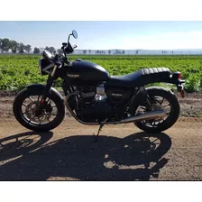 Triumph Street Twin