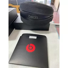 Audífonos Beats Solo³ Wireless - Matte Black