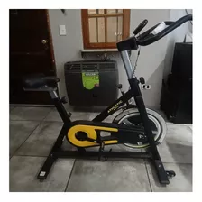 Bicicleta Fija Athletic Works Spinning Color Negro/amarillo