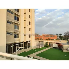 Daniela Linarez Vende Apartamentos Moderno Con Planta Electrica Cuenta Con 112m2 Cocina Moderna Pisos De Porcelanato Vigilancia En Conjunto Bucare Avenida Libertador Zona Este Barquisimeto Lara 