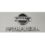 Nissan Pathfinder Emblema Persiana  Nissan Pathfinder Armada