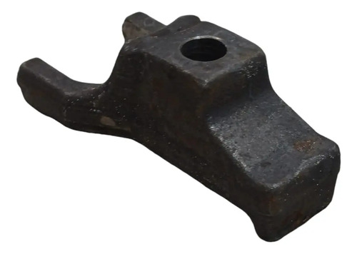 Garfo Fixação Unidade Injetora Motor volvo 3