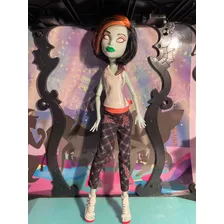 100 - Monster High - Scarah Screams Freaky