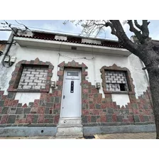 Se Vende Casa Dos Dormitorios Cerca De Avenida Muy Segura