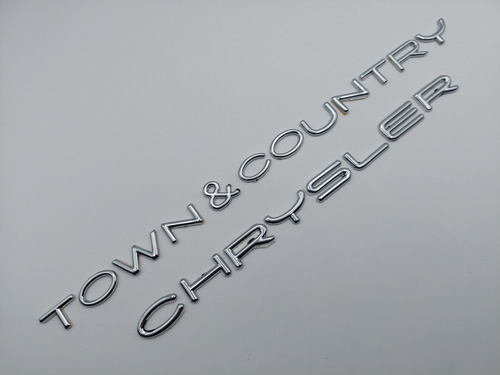 Emblemas Chrysler Town \u0026 Country Letras Cromadas  Foto 3