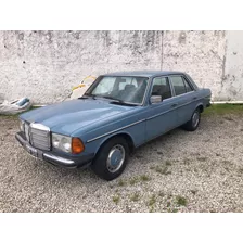 Mercedes Benz 300d