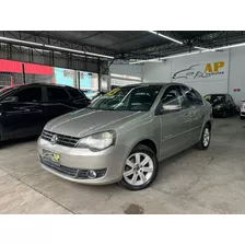 Volkswagen Polo Sedan Comfortline 1.6 Flex Manual