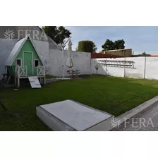 Venta Casa De 3 Ambientes Con Jardín, Cochera Y Amplio Fondo Libre En Quilmes Oeste (27838)