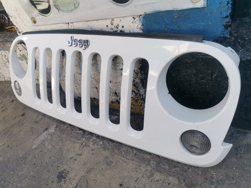 Parrilla De Jeep Wrangler 2007-2018 Usada Original  Foto 5