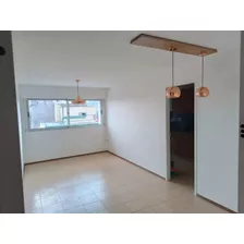 Apartamento De 1 Dorm En La Aguada, Sobre Av Libertador, Excelente Zona Y Servicios, Buena Locomoción, Gc 2700