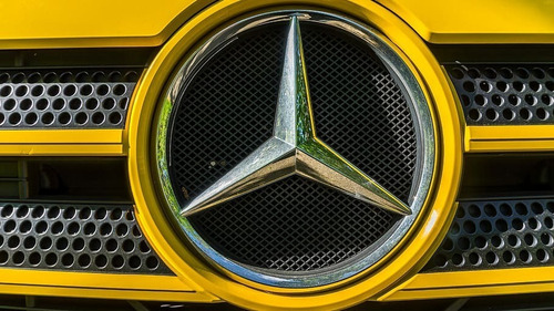 Emblema Logo Insignia Mercedes Benz 10cm Trasero Frontal  Foto 4