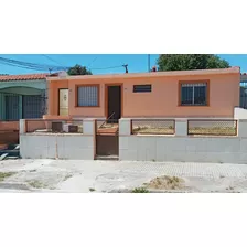 Alquilo Casa Al Frente De 2 Dormitorios, Sin Gastos Comunes Parrillero Y Patio De Uso Exclusivo En Aires Puros.