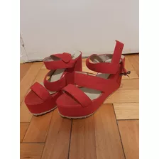 Sandalias Marca Malena Impecables Con Plataforma En Caja