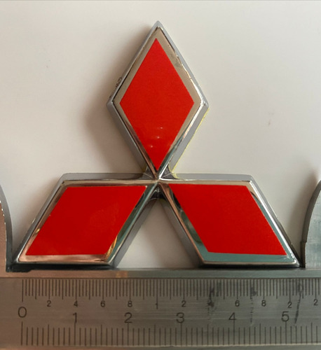 Emblema Mitsubishi Lancer Persiana Trebol Mediano 5.5 Cm Foto 2