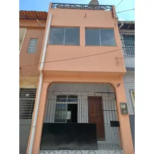 Casa Em Canudos Para Alugar Com 03 Pavimentos E 03 Quartos, Sendo 01 Suíte