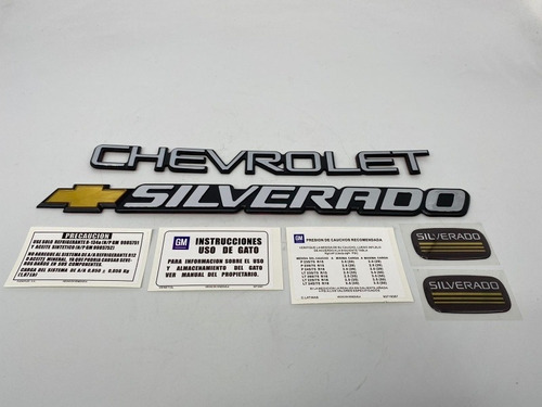 Chevrolet Silverado Emblemas Y Calcomanas  Foto 3