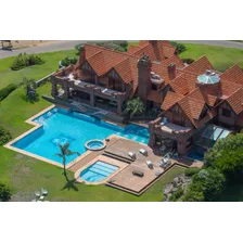 Gran Mansion En Punta Del Este, Playa Mansa, Mas De 7 Dormitorios En Primera Línea