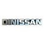 Nissan Versa Emblema  Nissan Platina