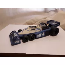 Ofer. Navideño - Tyrrell F1 -6 Ruedas - Esc. 1:16 -polystil