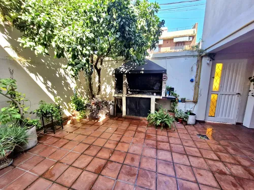 Venta Casa 3 Ambientes En Floresta Con Patios, Terraza, Escritorio Y Cochera