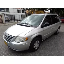 Chrysler Town & Country 3.3 V6 Aut, 8 Puestos Full Equipo