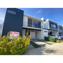 Coto Solé, Casa Venta Remodelada.