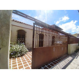 Casa En Venta Barquisimeto - Lara  Código 23-10644  Jose Rivero Vende: 04143516569 / R+