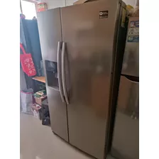 Refrigerador Samsung Dos Puertas Plata Enfría No Congela