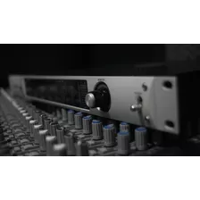 Universal Audio Apollo 16 Thunderbolt 2