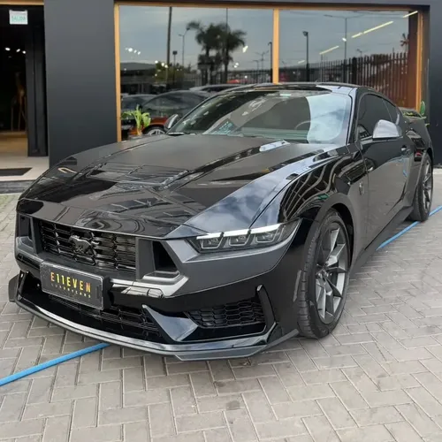 Ford Mustang 5.0 V8 Dark Horse