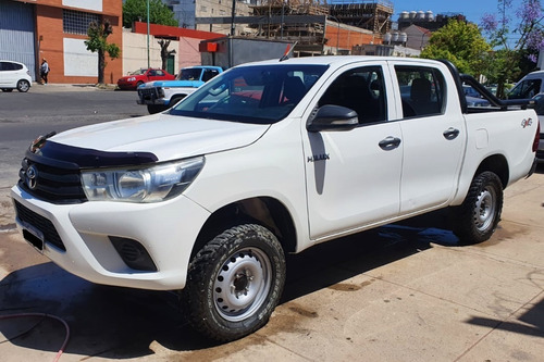 Toyota Hilux 2.4 Cabina Doble 4x4  No Funciona  Año 2019