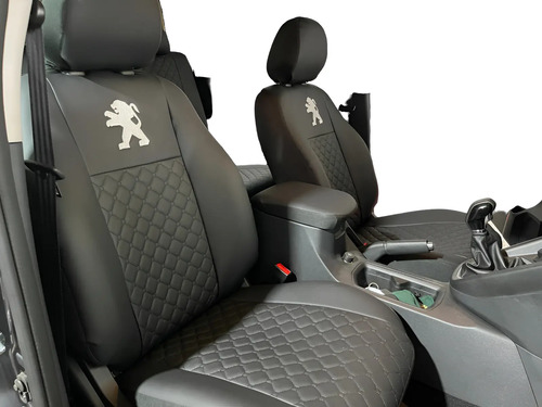 Cubreasiento   Peugeot 2008 Allure 2022  ,cuero Ecologico  Negro